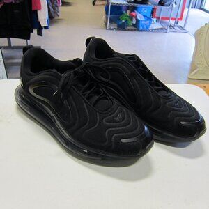 Nike Air Max 270 Men's Size 11 Triple Black Athletic Shoe's AO2924-007